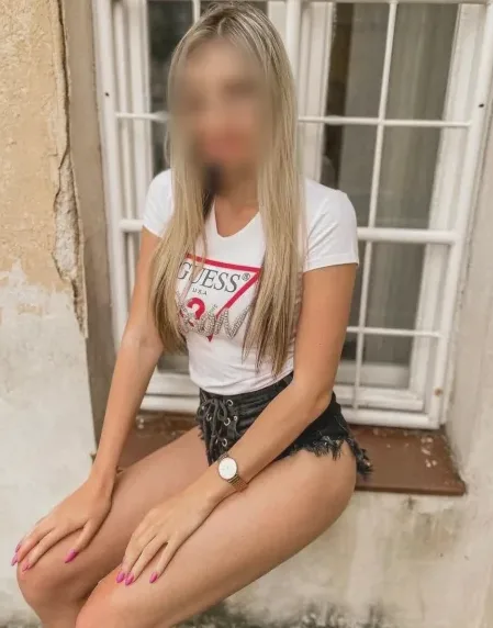 Alina, 31