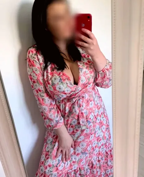 Andrea, 29