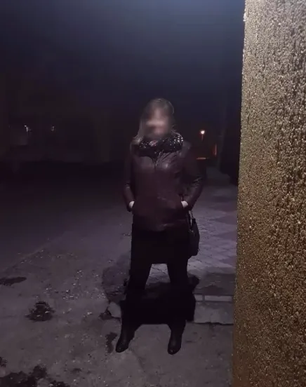 Elena, 40