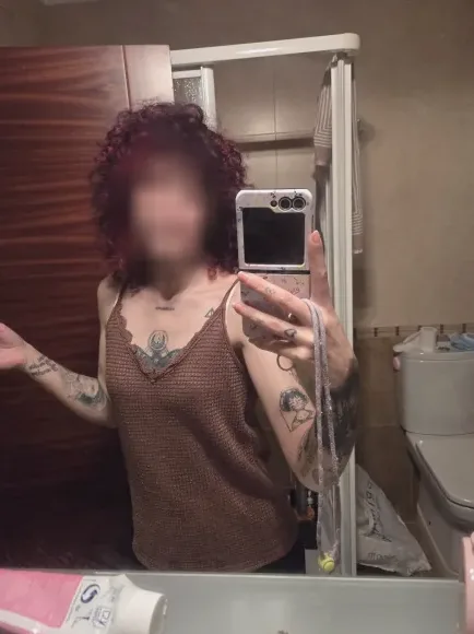 Greta, 36