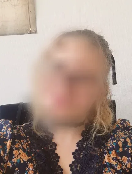 Helena, 32