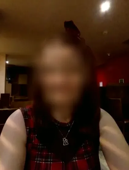 Katrin, 38