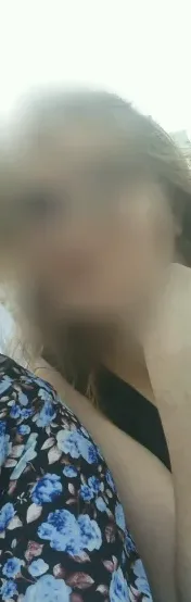 Lara, 36