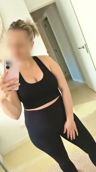 Leonie, 36