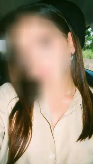 Nina, 25