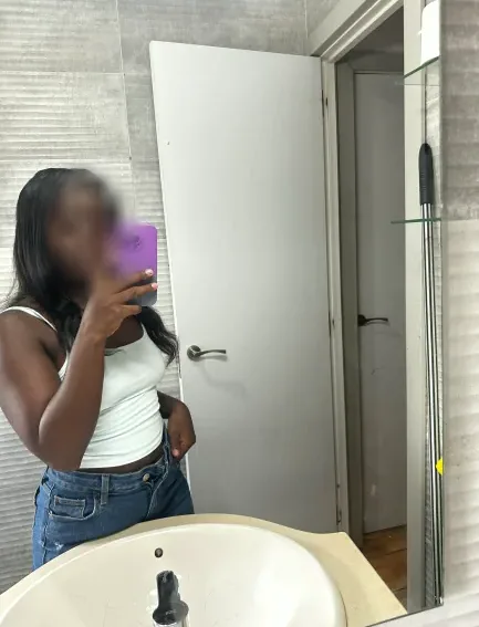 Simone, 29