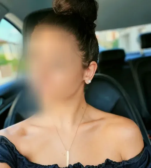 Stefanie, 25