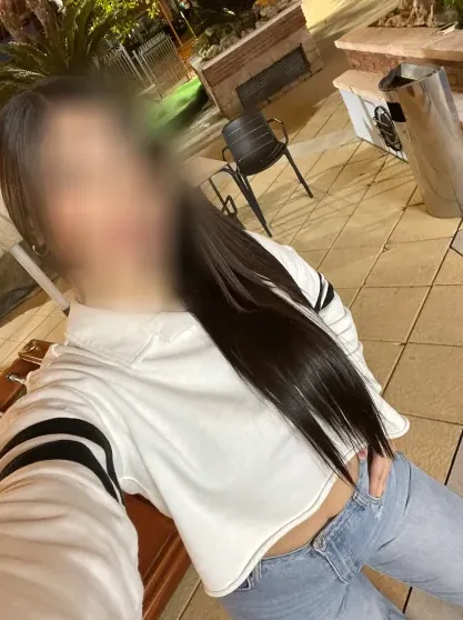 Svenja, 24