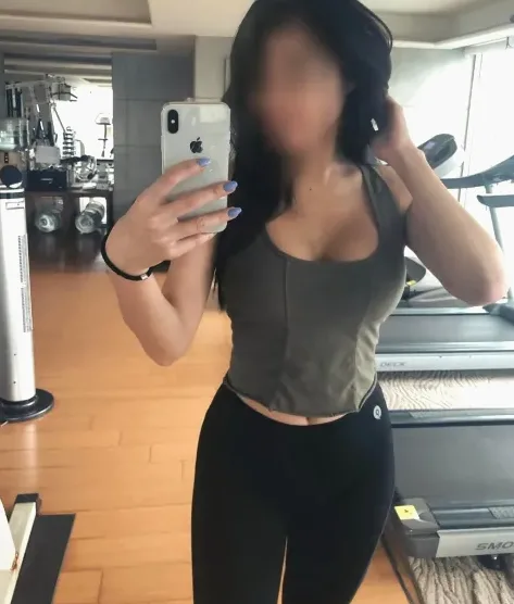 Vanessa, 38